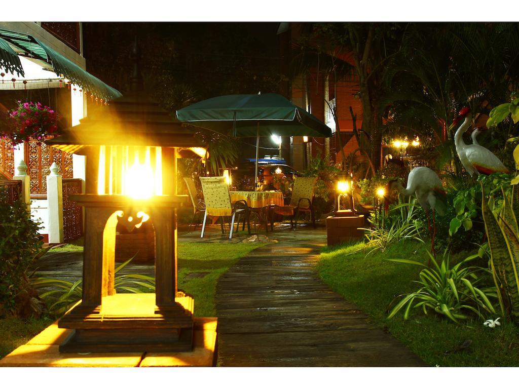Grand Lanna Hotel Chiang Mai Esterno foto