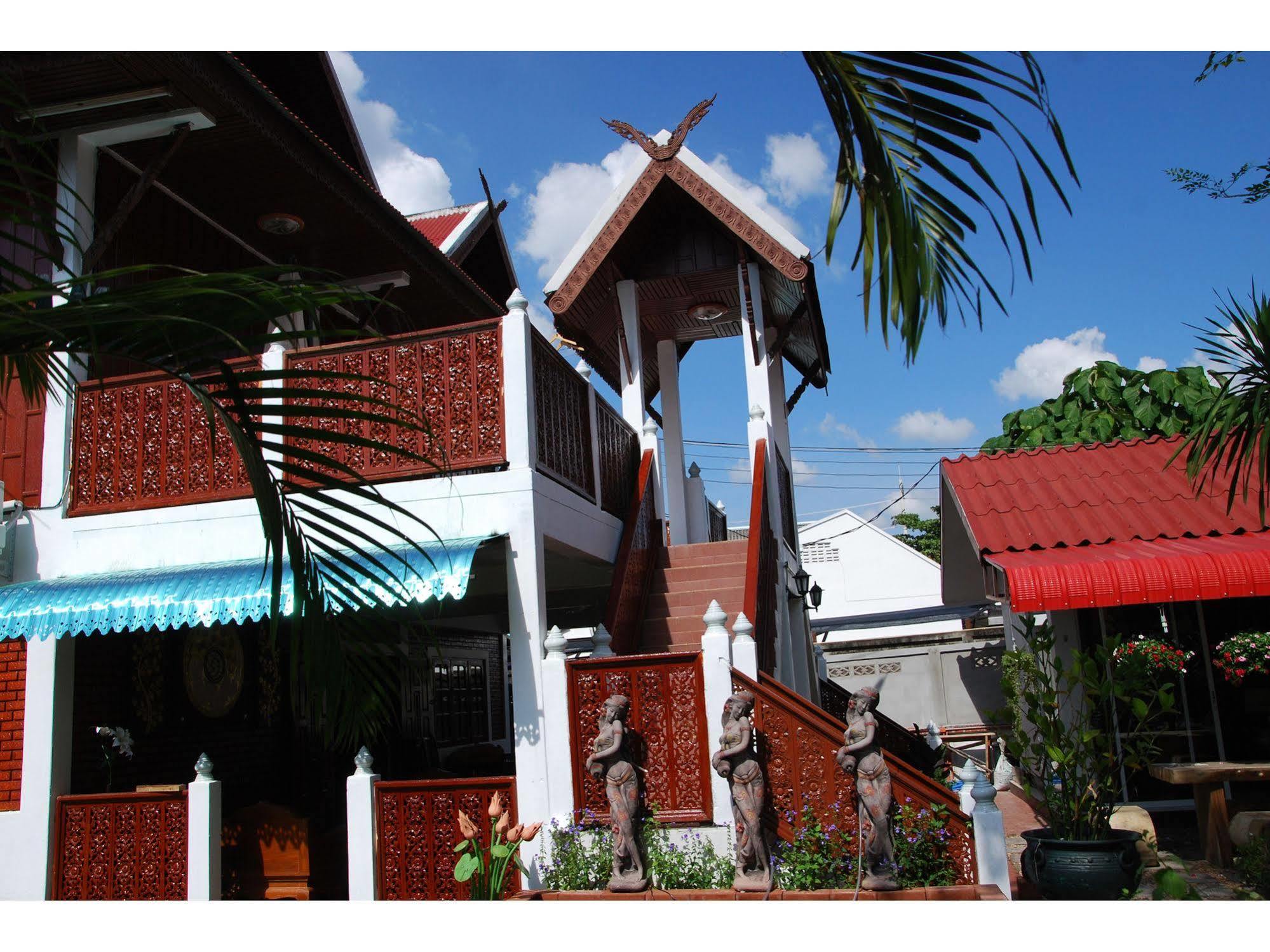 Grand Lanna Hotel Chiang Mai Esterno foto