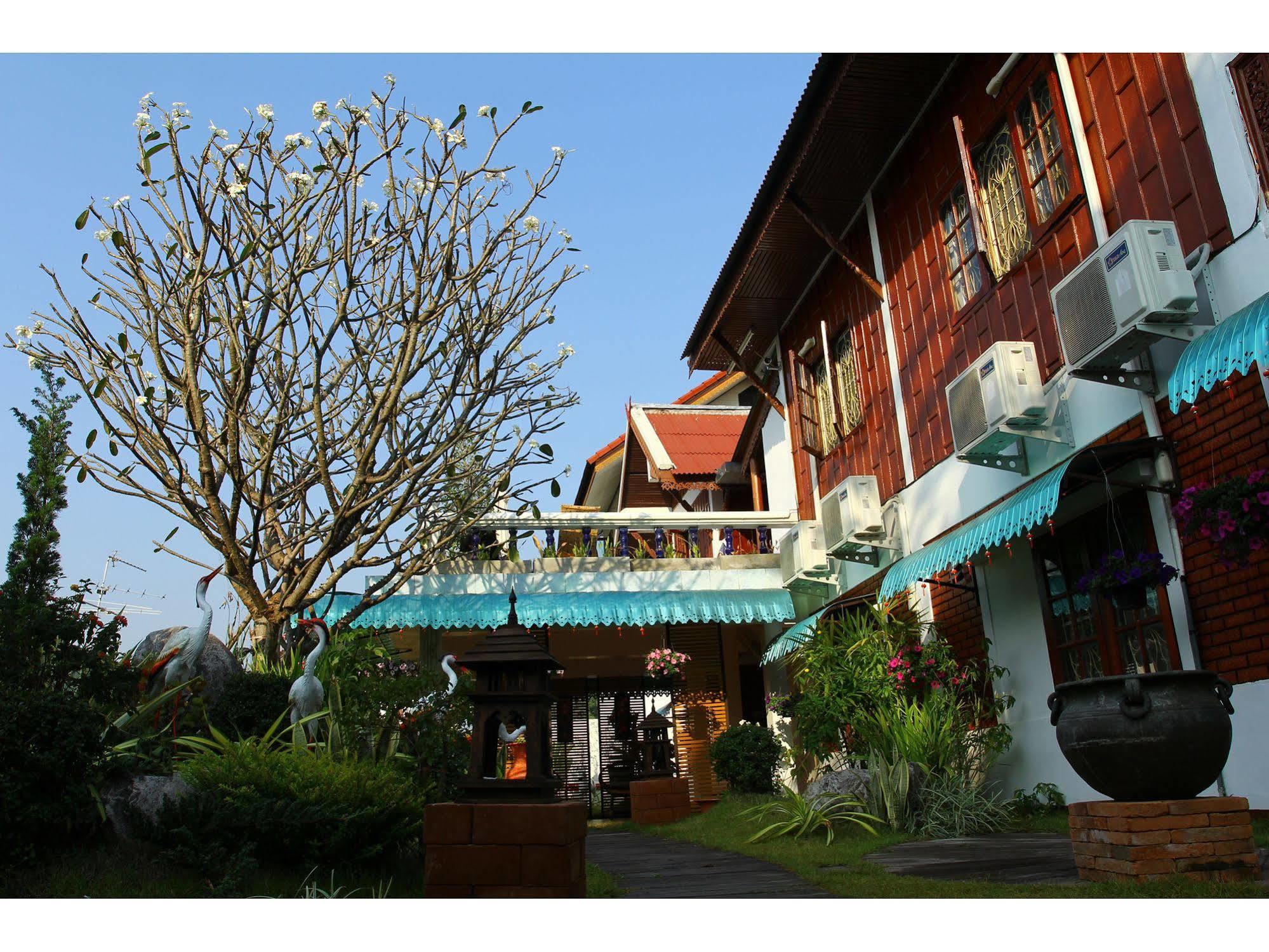 Grand Lanna Hotel Chiang Mai Esterno foto